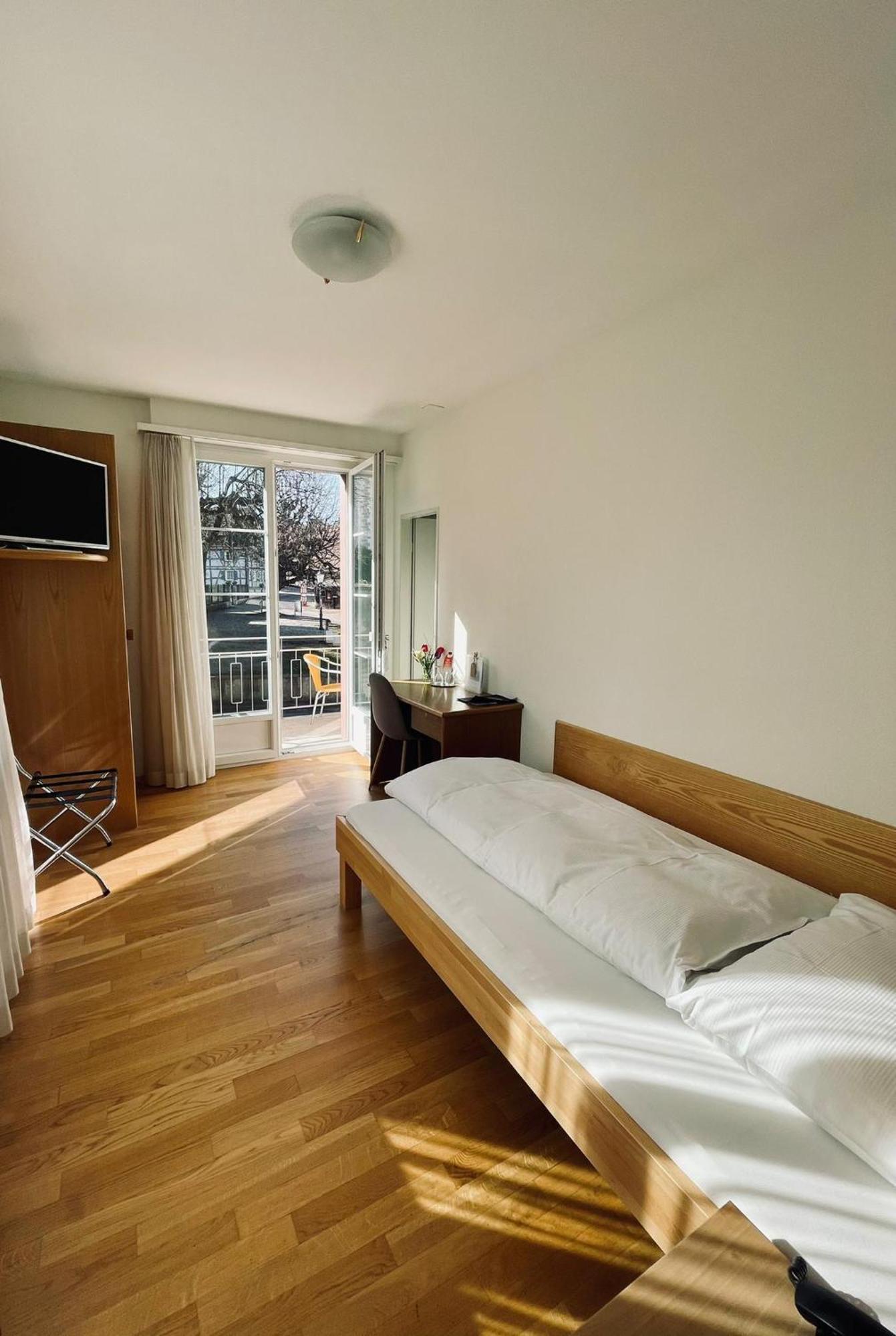 Allschwil Hotel Roessli מראה חיצוני תמונה