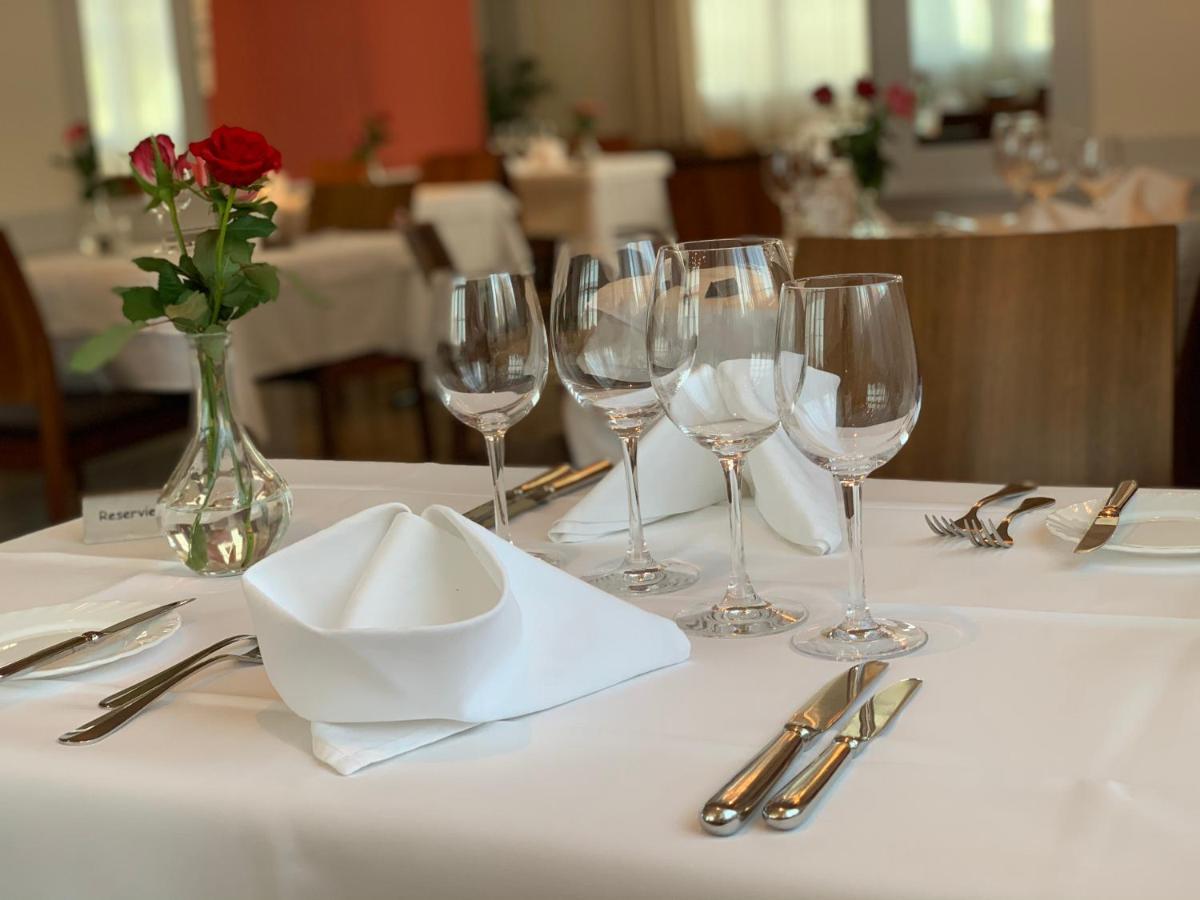 Allschwil Hotel Roessli מראה חיצוני תמונה