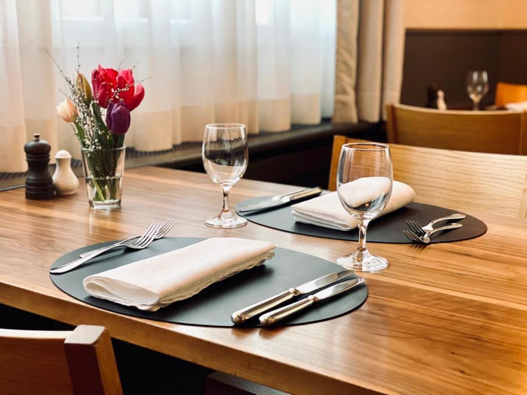 Allschwil Hotel Roessli מראה חיצוני תמונה
